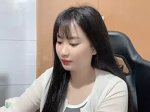 Sunny2868 online show from March 2026 05:48:01 AM