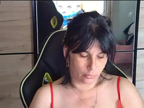 tess1980 online show from June 2026 07:19:01 AM
