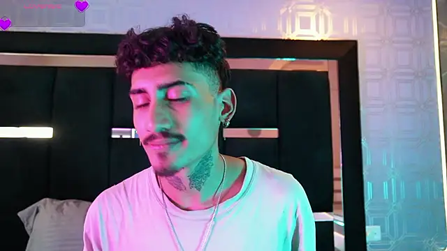 Snapshot of Dark_Eros_ chatting on February 2026 07:57:02 PM Dark Eros online show from February 2026 07:57:02 PM