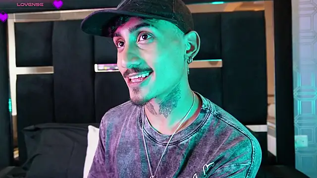 Snapshot of Dark_Eros_ chatting on February 2026 08:20:01 PM Dark Eros online show from February 2026 08:20:01 PM