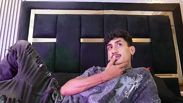 Dark Eros  online show from March 2026 04:12:01 AM