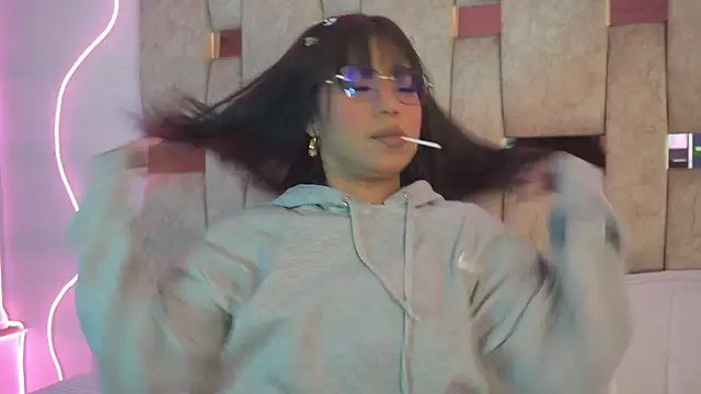 Petitte Mussa online show from March 2026 03:41:02 AM