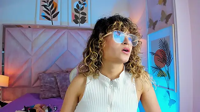 emilyjonesss  online show from March 2026 07:45:02 PM