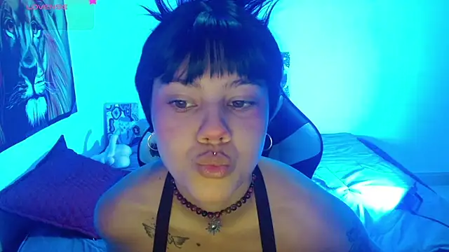 Divinejewel69 online show from July 2026 09:32:01 AM