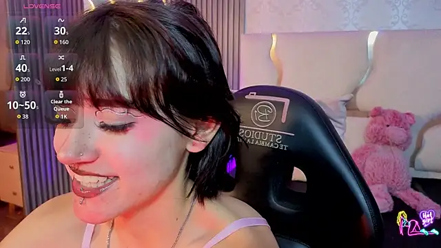 Snapshot of Cloee_tay1 chatting on June 2026 03:06:02 PM Cloee tay1 online show from June 2026 03:06:02 PM