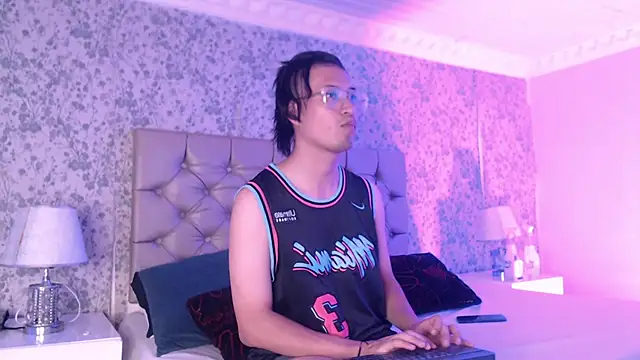 Snapshot of EriickFerrer chatting on March 2026 02:44:02 AM EriickFerrer online show from March 2026 02:44:02 AM