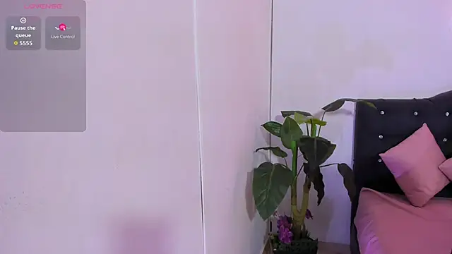 LINDSAY TAY online show from April 2026 03:20:01 AM