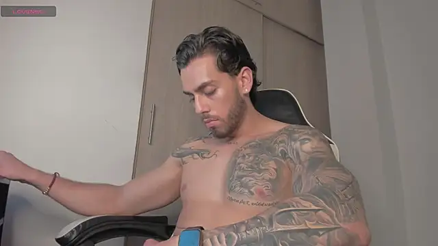 Axel  Blaze online show from April 2026 05:30:01 PM