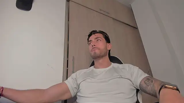 Axel  Blaze online show from March 2026 12:32:01 PM