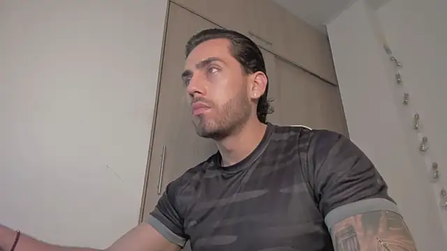 Axel  Blaze online show from April 2026 12:56:02 PM