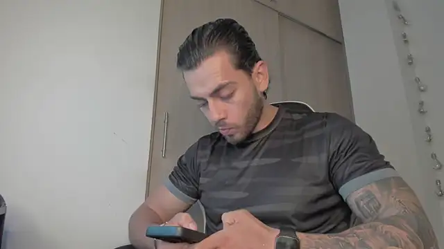 Axel  Blaze online show from April 2026 12:34:01 PM