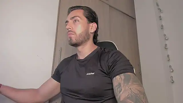 Axel  Blaze online show from April 2026 12:22:01 PM