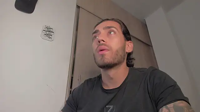 Axel  Blaze online show from March 2026 12:41:01 PM