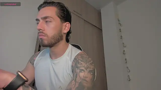 Axel  Blaze online show from April 2026 12:34:01 PM