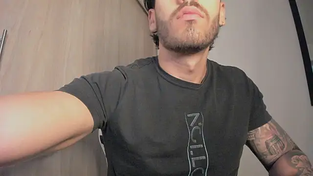 Snapshot of Axel__Blaze chatting on March 2026 01:41:01 PM Axel Blaze online show from March 2026 01:41:01 PM