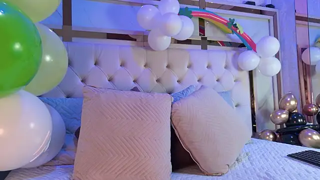 kamilla rossi online show from March 2026 07:16:02 PM