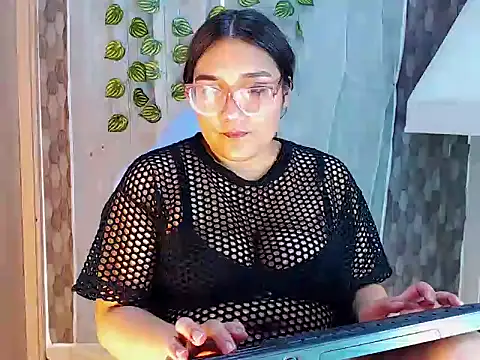 anyela donecm online show from May 2026 07:06:01 PM
