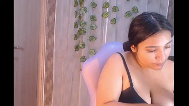 anyela donecm online show from May 2026 07:28:02 PM