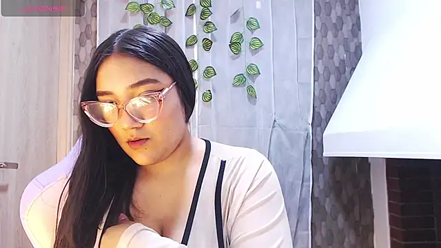 anyela donecm online show from April 2026 07:26:02 PM