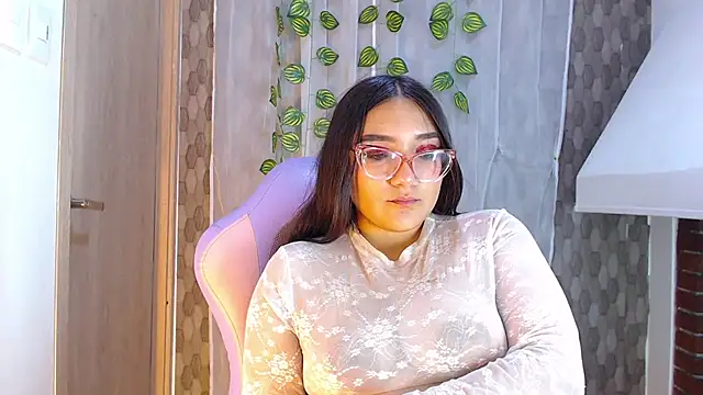 anyela donecm online show from April 2026 07:32:01 PM
