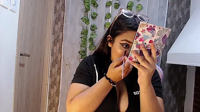 anyela donecm online show from March 2026 07:13:02 PM