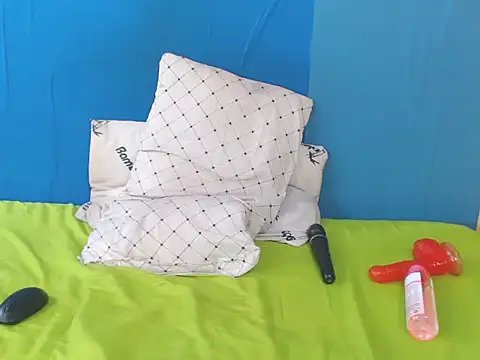 HotChocolateTea online show from April 2026 10:12:02 PM