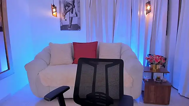 IsabellaLux  online show from April 2026 03:41:02 PM