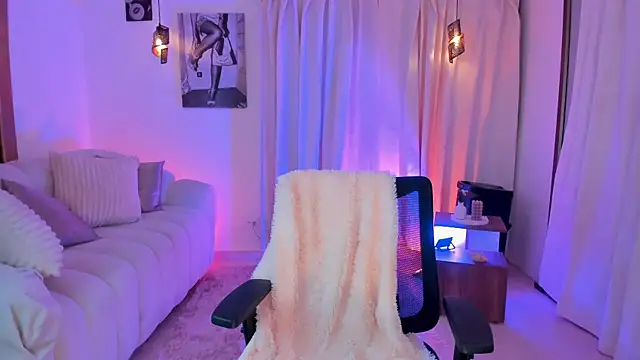 Snapshot of IsabellaLux_ chatting on June 2026 08:26:02 PM IsabellaLux online show from June 2026 08:26:02 PM
