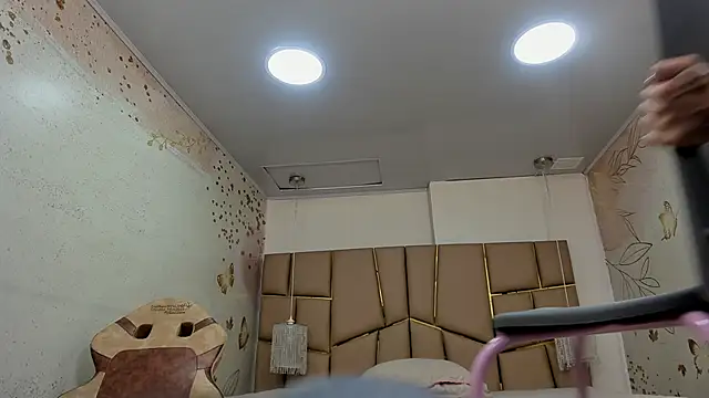 Snapshot of Meredith_Huntt chatting on March 2026 11:38:02 AM Meredith Huntt online show from March 2026 11:38:02 AM