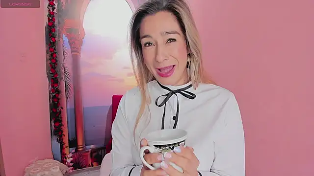 Snapshot of Madam_Dalila chatting on June 2026 12:33:02 PM Madam Dalila online show from June 2026 12:33:02 PM