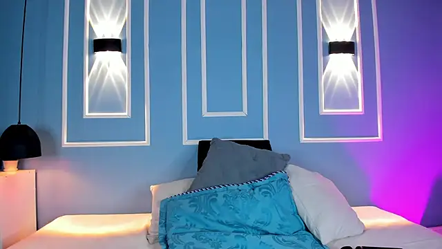 Lore evans online show from April 2026 09:21:02 PM