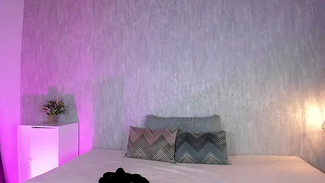 Lore evans online show from March 2026 09:49:02 PM