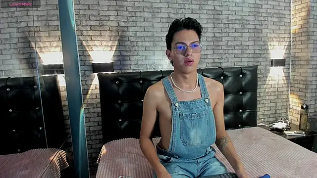 Snapshot of Lian_Prince chatting on March 2026 07:54:02 PM Lian Prince online show from March 2026 07:54:02 PM