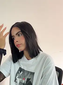 kitty rousse01 online show from March 2026 12:23:01 PM