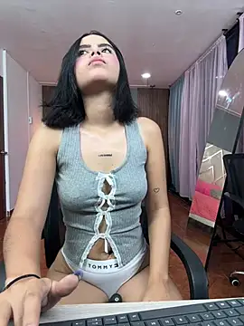 Snapshot of kitty_rousse01 chatting on May 2026 04:53:02 AM kitty rousse01 online show from May 2026 04:53:02 AM
