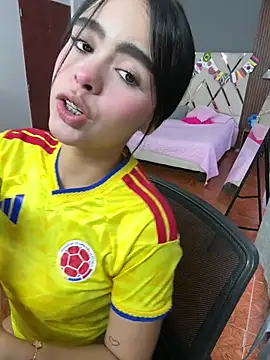 kitty rousse01 online show from June 2026 12:43:01 PM
