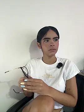 Snapshot of kitty_rousse01 chatting on March 2026 12:22:02 PM kitty rousse01 online show from March 2026 12:22:02 PM