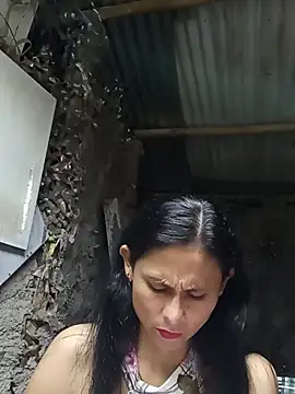yuliitza4 online show from June 2026 11:48:02 PM