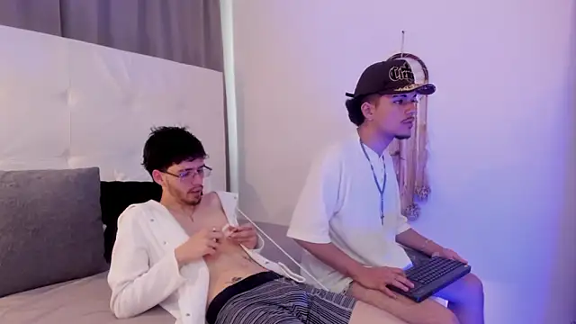 Jason 23   online show from March 2026 07:25:02 PM