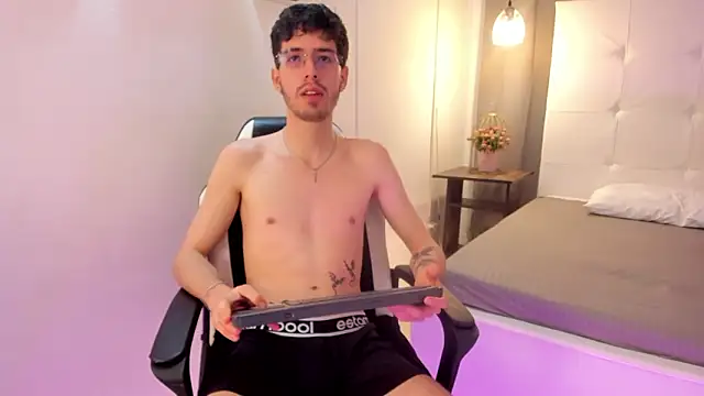 Snapshot of Jason_23__ chatting on March 2026 01:33:01 PM Jason 23 online show from March 2026 01:33:01 PM