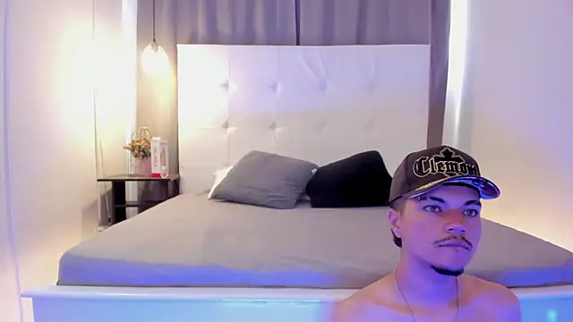 Jason 23   online show from March 2026 07:15:01 PM