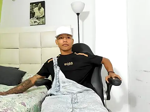 emanuel 23cm online show from February 2026 02:01:02 AM