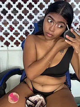 Coraline em online show from April 2026 04:46:02 PM