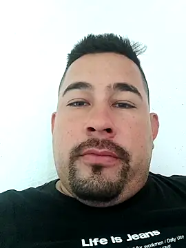 Snapshot of stivengaviria chatting on February 2026 06:30:01 PM stivengaviria online show from February 2026 06:30:01 PM