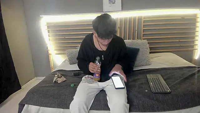 clark ken01 online show from March 2026 09:11:01 PM