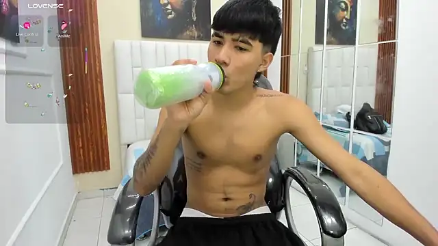 Thiago collinss online show from June 2026 10:04:02 PM