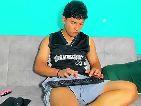 Snapshot of Brandon_Wesly chatting on February 2026 03:00:02 PM Brandon Wesly online show from February 2026 03:00:02 PM