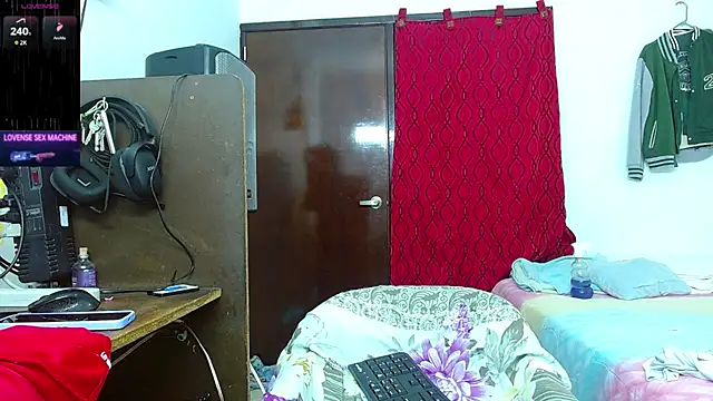 Snapshot of scarlet_johannson19 chatting on July 2026 03:07:02 AM scarlet johannson19 online show from July 2026 03:07:02 AM