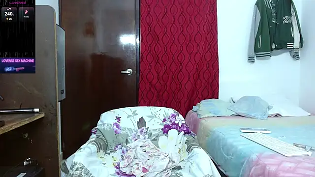 Snapshot of scarlet_johannson19 chatting on June 2026 03:01:02 AM scarlet johannson19 online show from June 2026 03:01:02 AM