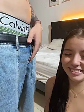 sarah and taylor online show from April 2026 06:04:02 PM